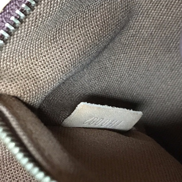 🥳Host Pick🥳 AUTH Louis Vuitton Cabas Mezzo - Picture 4 of 8